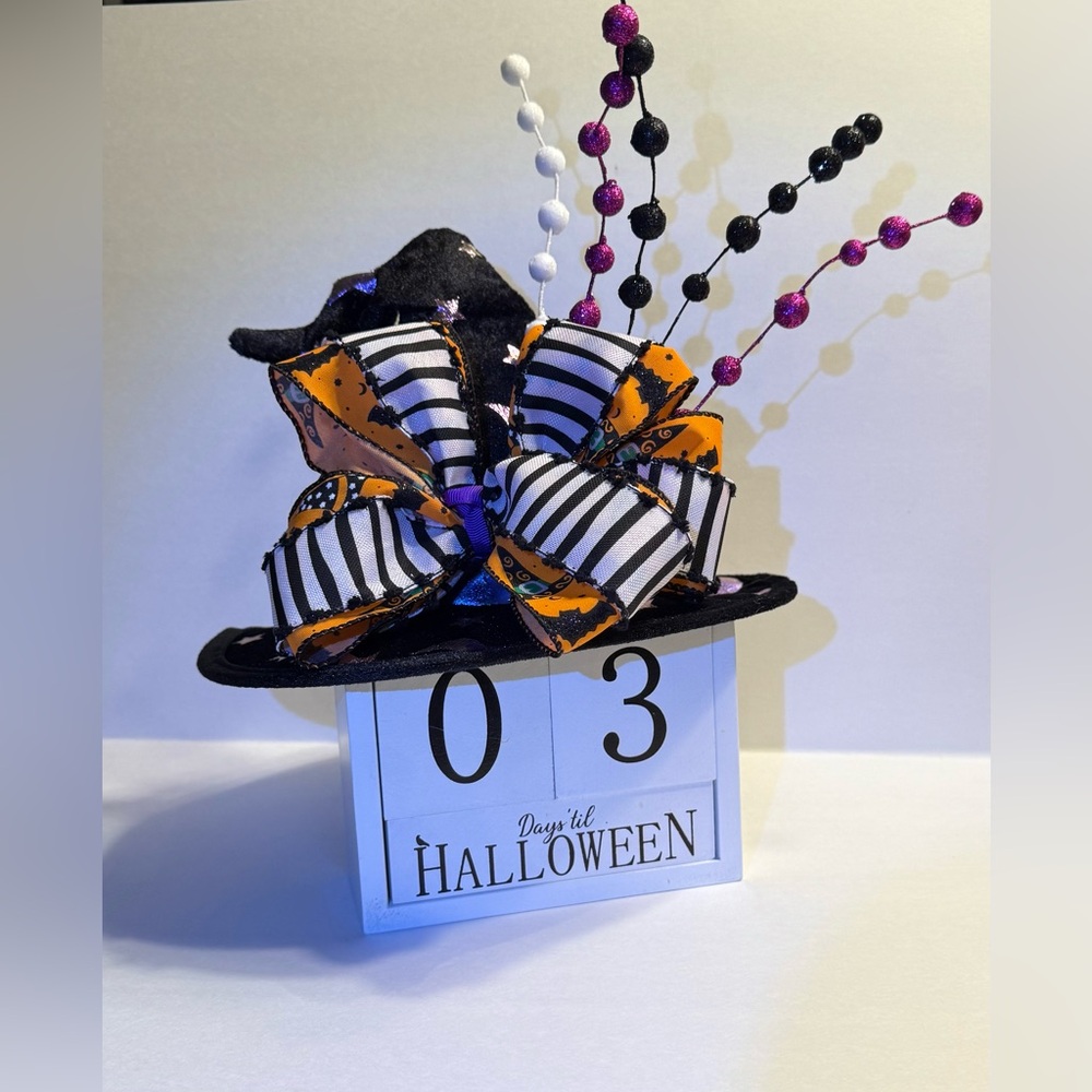New Halloween Witches Hat Block Calendar Tabletop Decor